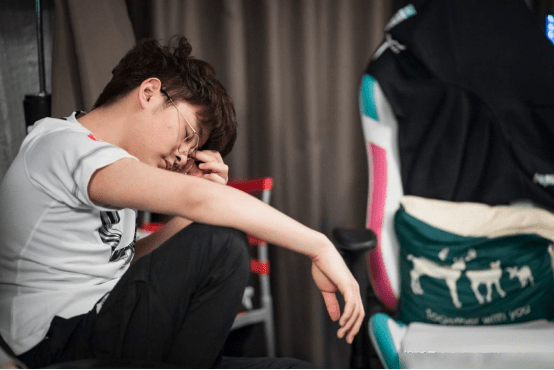 esports电竞比分网｜Theshy对下路早就不满了？直接开团南芙：怀念杰阔