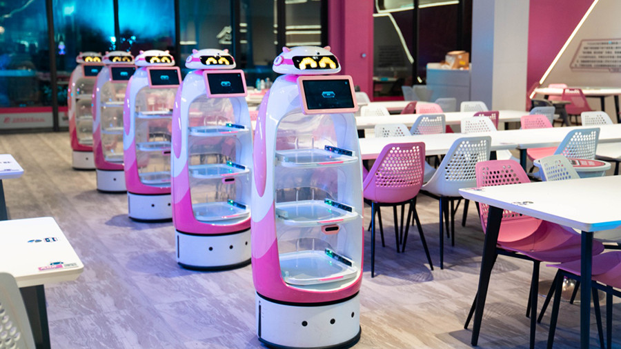 碧桂园推出全球首家机器人餐厅综合体：通过核心技术打造智能餐饮_腾讯新闻