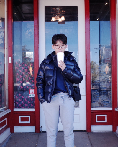 《跑男》导演晒寸头照,硬汉气质很抢镜,不当演员可惜了