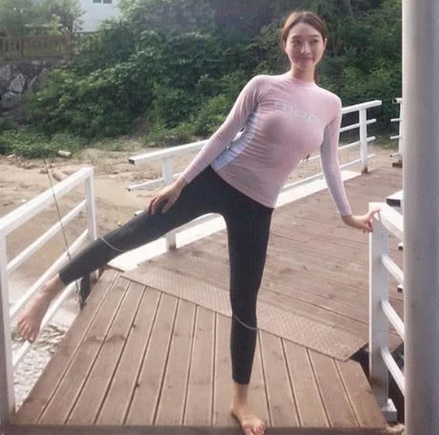 竹竿女头身比堪称完美健身胜过整容女人身材太好也是罪过