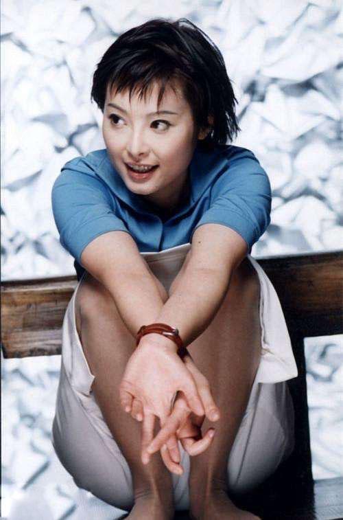 袁立第3段婚姻经历了啥?46岁发福严重颈纹明显,腰腹明显圆溜溜