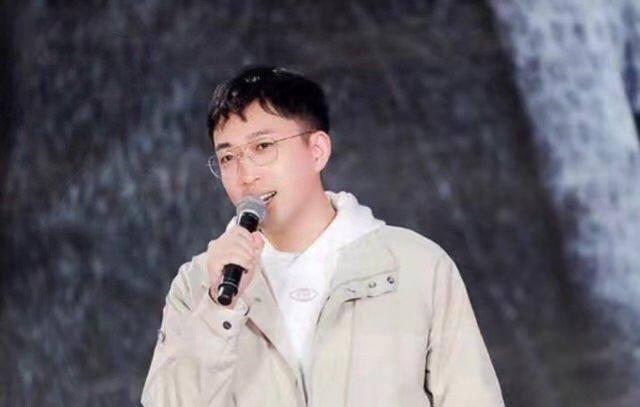 周冬雨|于正公开揭行业薪酬秘密，一千万最终到腰包只有几十万，疑公开维护周冬雨