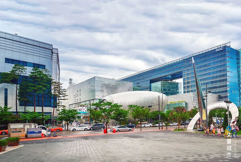 首尔数字媒体城最为典型的是韩国的dmc(数字媒体城),在其规划布局中