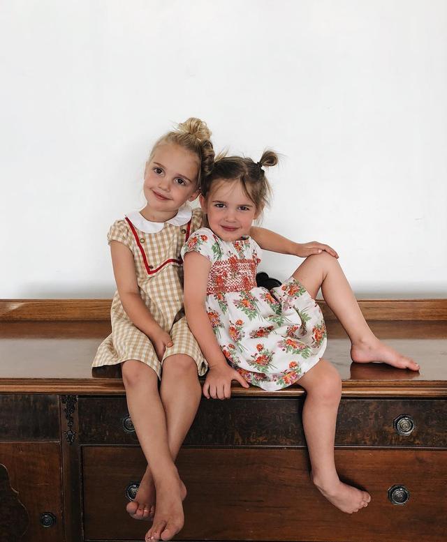 人生导师emma和mila教你穿搭了为你带来了今夏的着装灵感