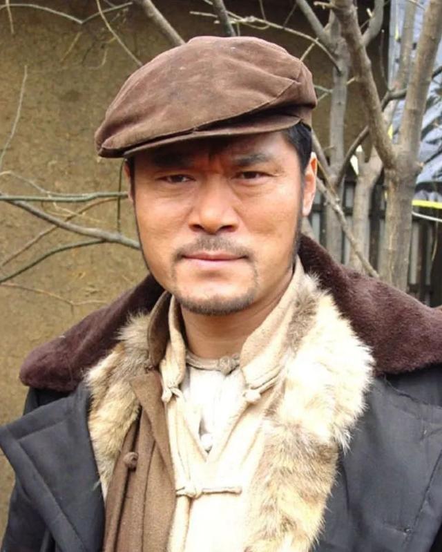 武侠剧《白眉大侠》播出25年,大反派成了一线明星,女主角已离世