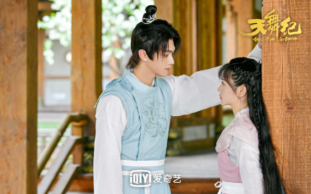 天舞纪|《天舞纪》正式定档，许凯吴佳怡携手演绎青春校园传奇故事