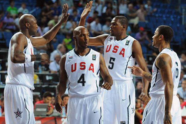 特别是2010年罗斯代表代表美国"梦九队"出战男篮世界杯中,球队的