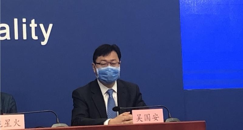 北京地坛医院副院长吴国安介绍,近期的病例中,发病症状可能出现典型与