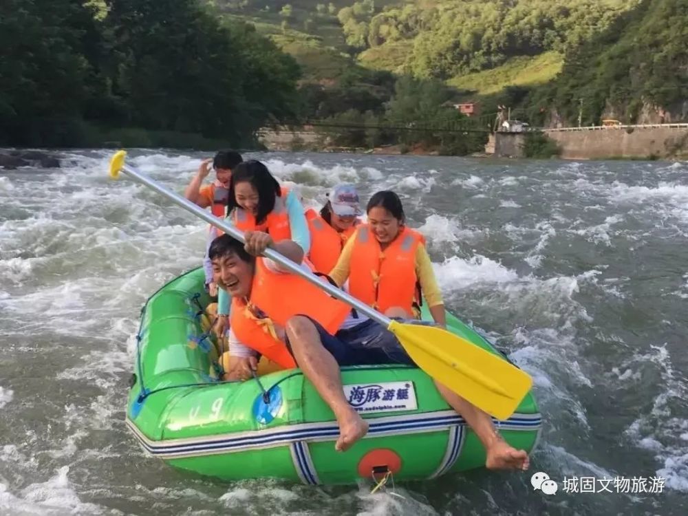 城固縣小北村南沙湖景區這是一片神仙福地,遠遠就能看到有別於他處的