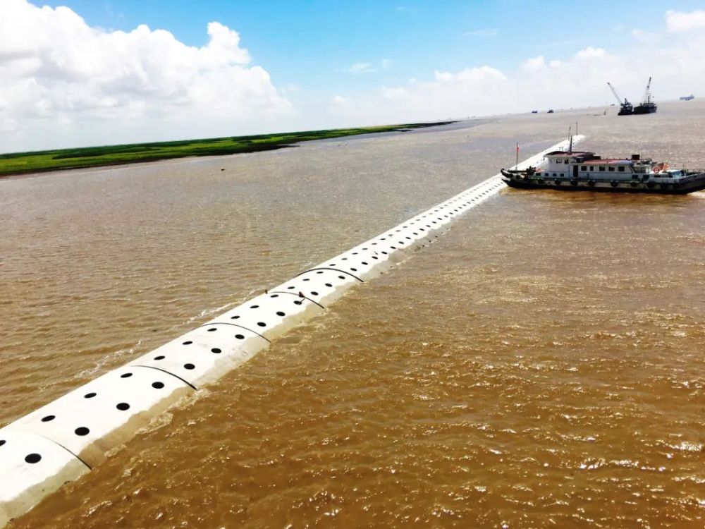 长江口南槽航道治理一期工程通过交工验收