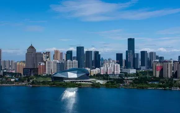 五里河不仅环境优美,财富也是非常集中.