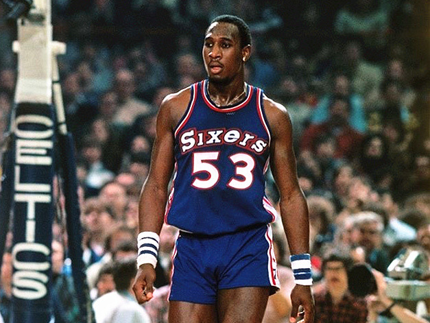 单赛季犯规纪录 达里尔道金斯386犯规虽然在nba单场犯规数是有限制的