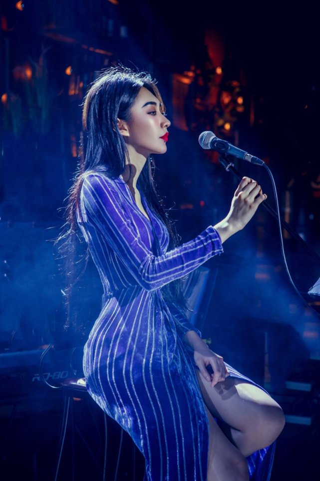 对话国际选美皇后施雅欣:不想被打上人妖标签,我们是跨性别者