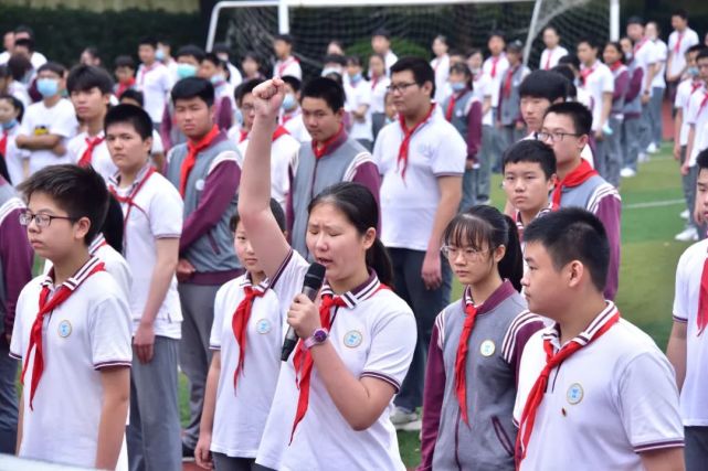 陆行中学南校"信心满怀迎中考 豪情万丈向未来"