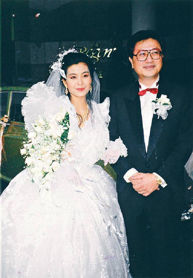 51岁伍咏薇辛辣主持曾结婚13天就守寡如今为何惹江华隔空吐槽