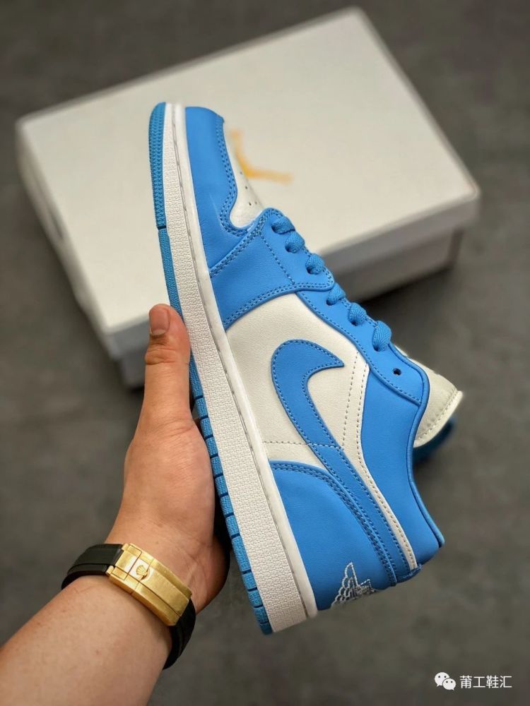 夏日必备鞋款简约又不失清新aj1lowunc北卡蓝开箱