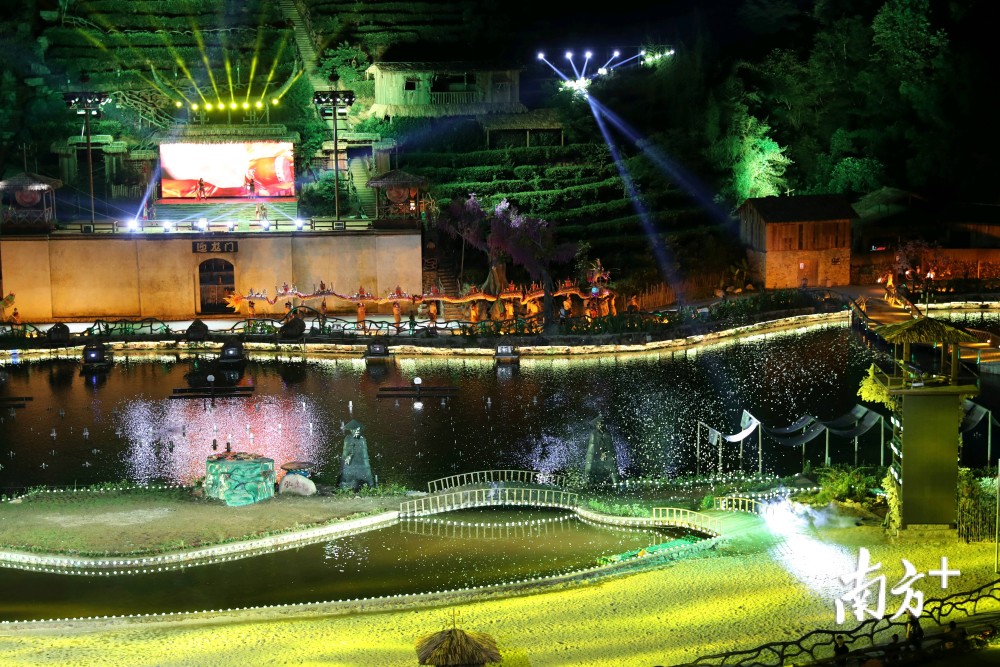 国家级非遗烧火龙进景区梅州丰顺大宝山景区全面复业