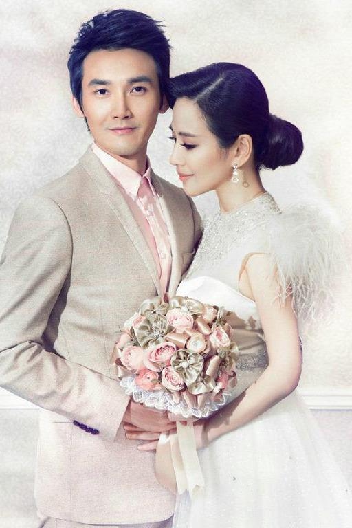 陈松伶善良被骗经历绝望到最后却被小八岁的男友宠上