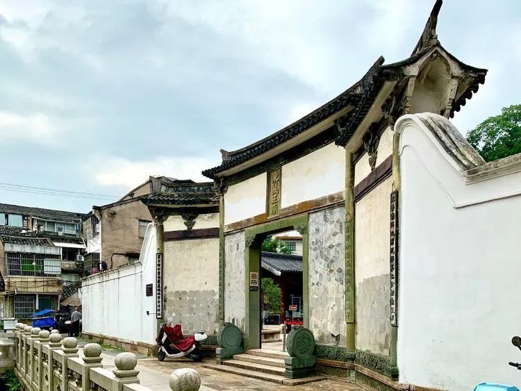 温州老照片小南门双莲桥人山人海