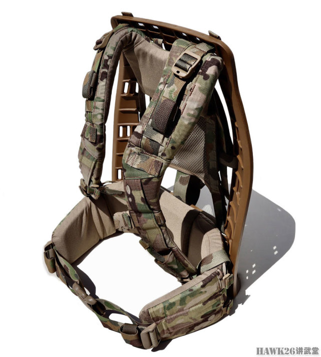 交火公司mule背负系统 刚性背架新突破 燃料桶弹药箱轻松背起来