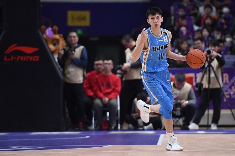 刘晓宇|解立彬：知道有球迷对刘晓宇有些质疑 但他为球队做了很多牺牲