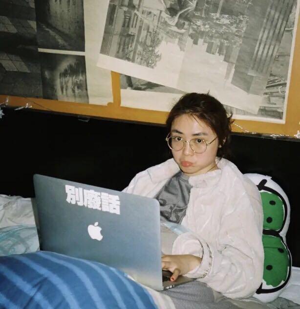 如今,张大仙的粉丝数量还在稳步增加,微博粉丝近千万