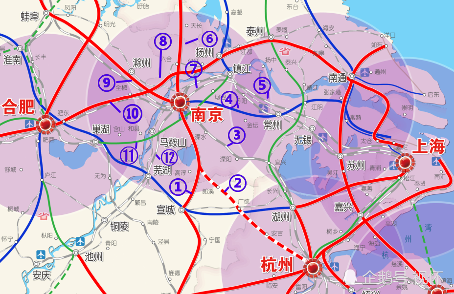 南京的铁路车站也是非常的多,其中南京站是国家铁路枢纽站,中国十大