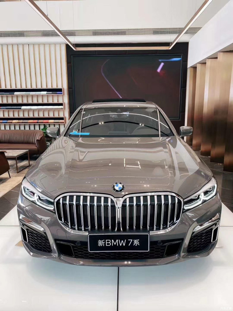 贝尔尼纳灰 新bmw7系 730_腾讯新闻