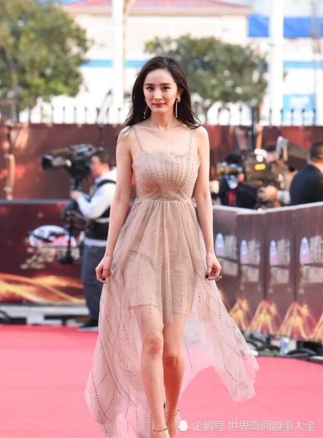 94斤杨幂实力演绎什么叫浑身都是懂事的肉这魔鬼身材谁能不羡慕