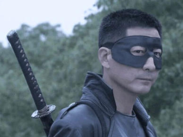 同样都是抗日神剧抗日奇侠被骂惨为何燕双鹰系列却没人骂