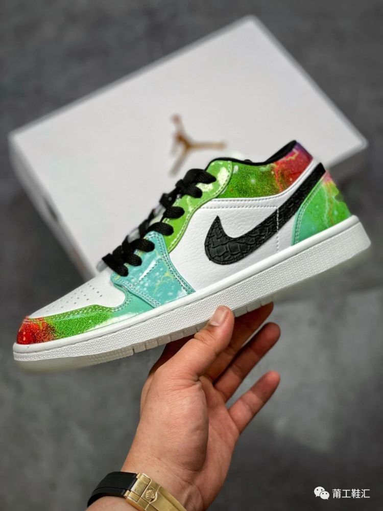 阉割了的aj上脚依旧真香!air jordan 1 low星空配色开箱