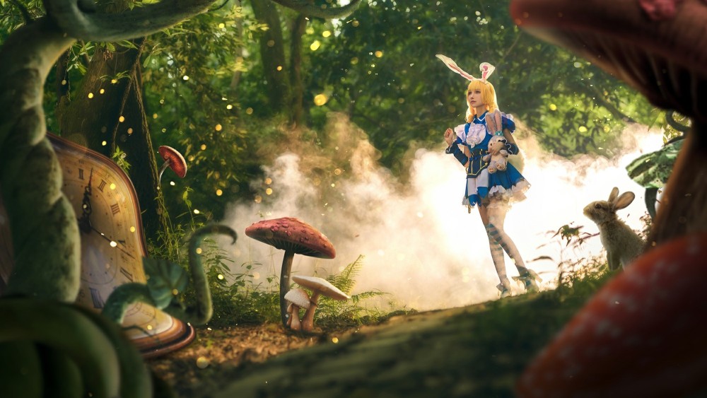 萌妹子cos妲己仙境爱丽丝这个还原度最起码80以上