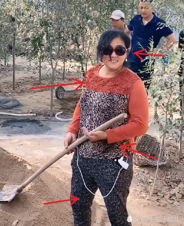 朱之文成名9年:儿子游手好闲,女儿好吃懒做,大衣嫂啥样了?