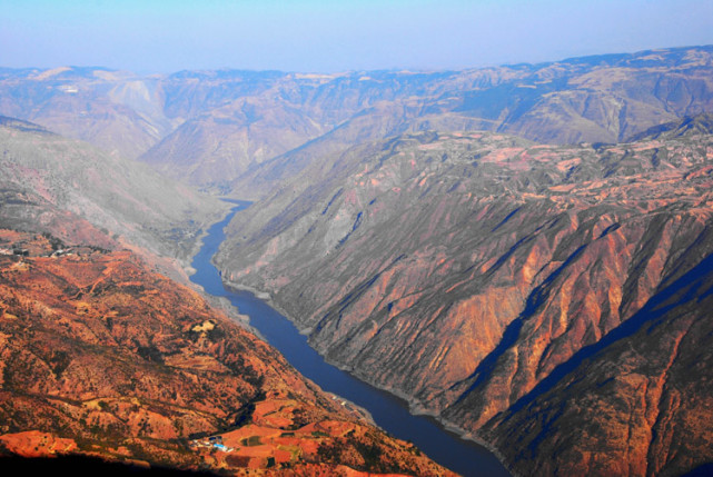 攀西大裂谷 诸葛营垒锁大江