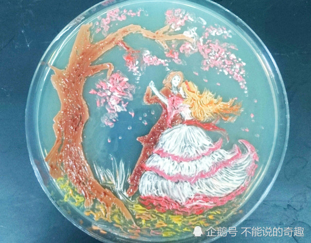 被科學耽擱的亞歷山大:發現青黴菌不被重視,微生物作畫流傳至今