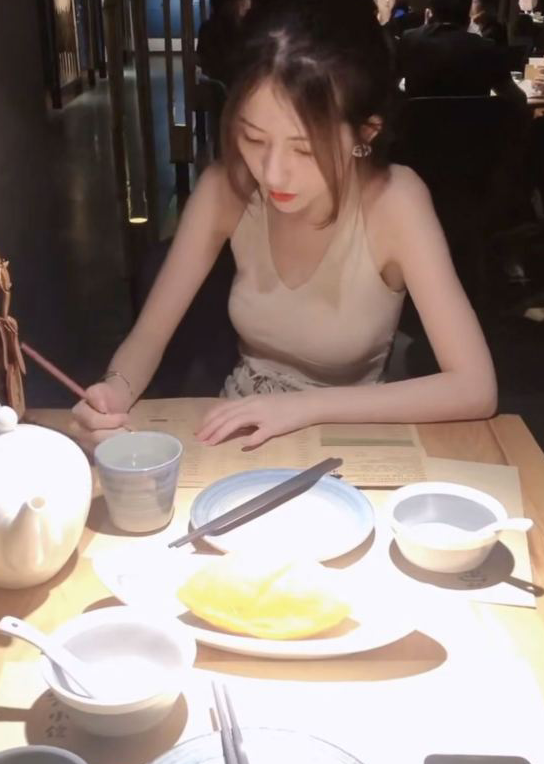 "第一次约会该注意些什么?"哈哈哈网友回答真险恶啊!