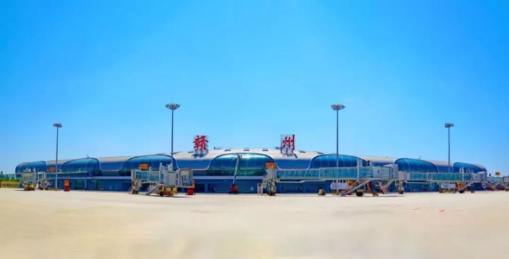 八方通衢势如虹