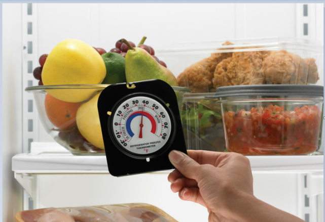 以这些温度计显示的温度为准来调节冰箱内工作温度