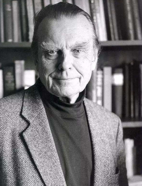 波兰诗歌巨匠米沃什八句话充满沧桑感不愧能获诺贝尔文学奖