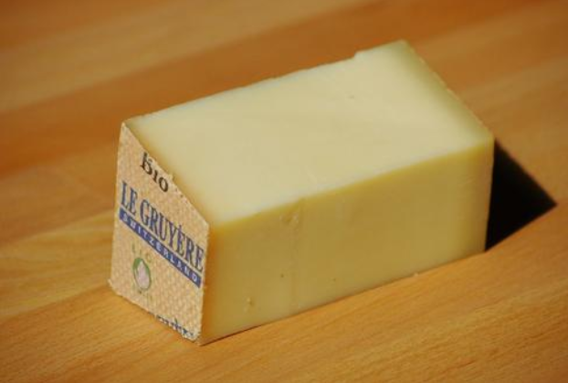 瑞士的"古老也奶酪",一个就卖50000元,切开后看得口水直流!