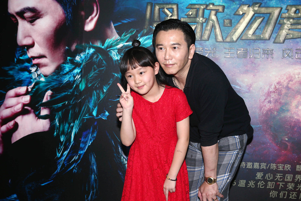 他当年陷入"财色门"是温嘉蓉爆料"2009年从他的手机发现他跟很多女人