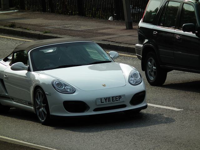 花110万买的保时捷不到二十天就坏了4s店却说并非质量问题