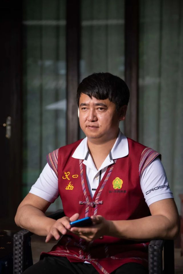 丽江小伙大学毕业突然失明,最后却选择创业成了老板