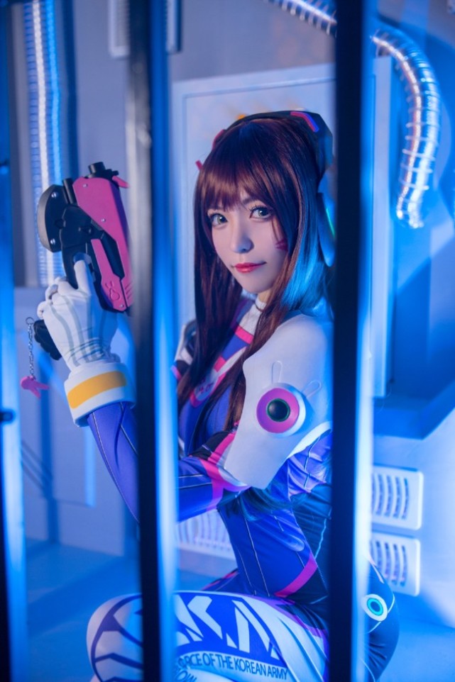 守望先锋dvacosplay正片你没有机甲的话我可抱走了