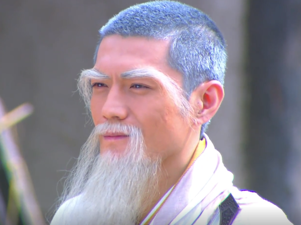一灯大师他的别称就是南帝,武功也是很深,尤其是拥有不错的内功.