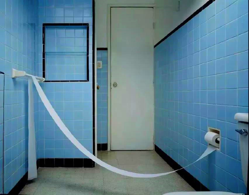 强迫症难受的8张图!图4你觉得他到底是往上爬,还是在下坠呢?