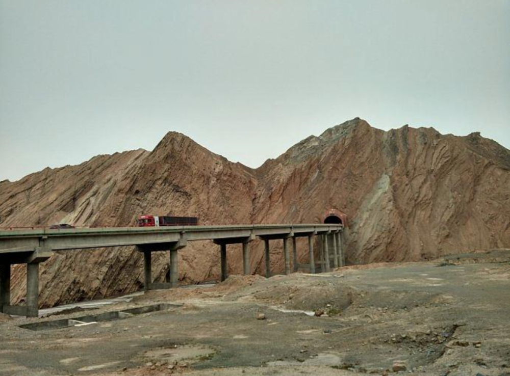 新疆文化探秘龟兹古地三大关隘之一库车盐水沟见证古军事防御