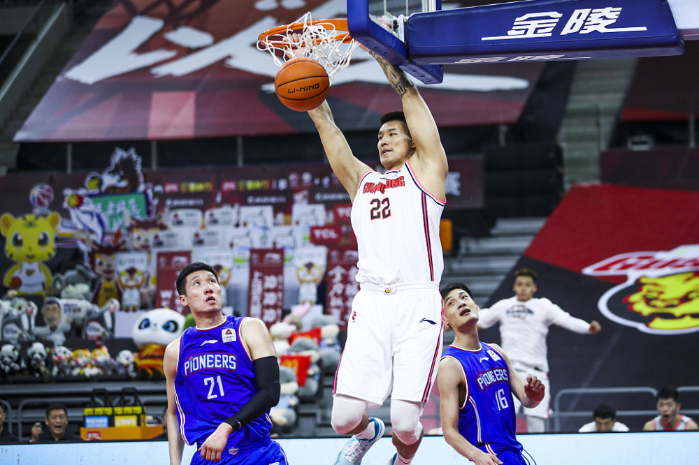 易建联|朱总表示做好阿联不打准备 战北京是宏远肌肉男最后救赎 否则离队