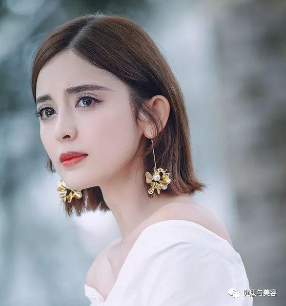 古力娜扎漂浮的"假眉毛",日常她是怎么画的?