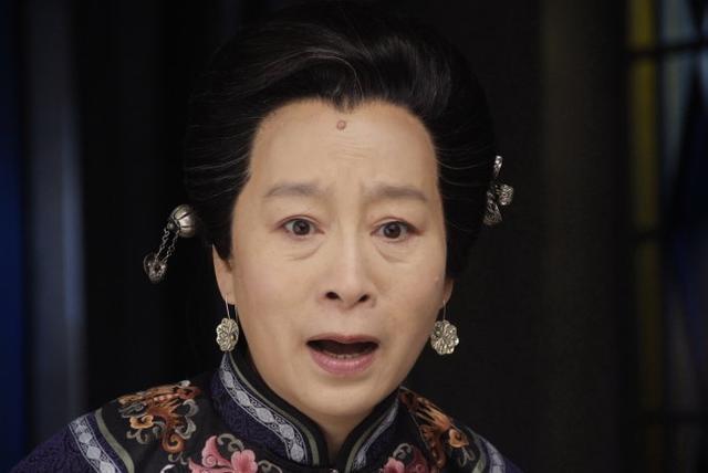 65岁老戏骨奚美娟戏里戏外皆为狠人丈夫娶小7岁娇妻好淡定